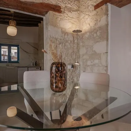 Phaedrus Living: Peristerona Traditional House * Περιστερώνα