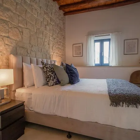 Phaedrus Living: Peristerona Traditional House * Περιστερώνα
